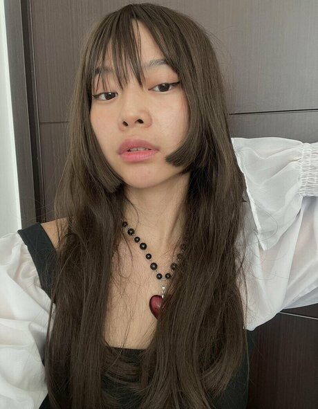 miceraa pornographic model picture