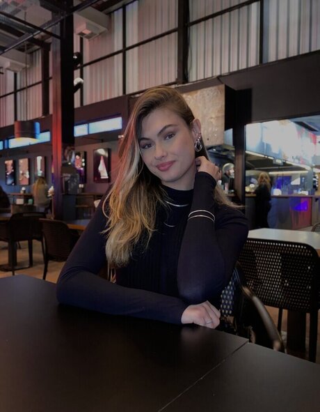 Iane Deville star adult pics