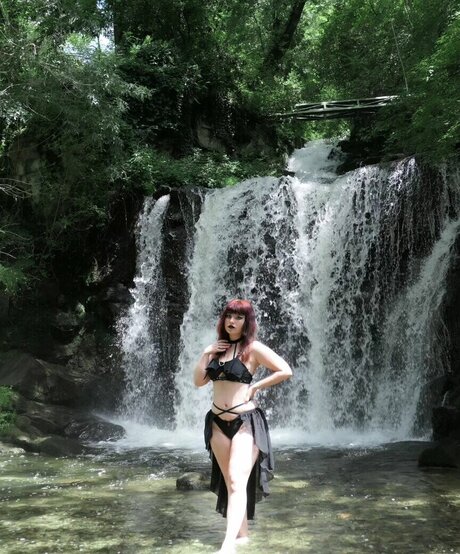 gothbynight art model gallery