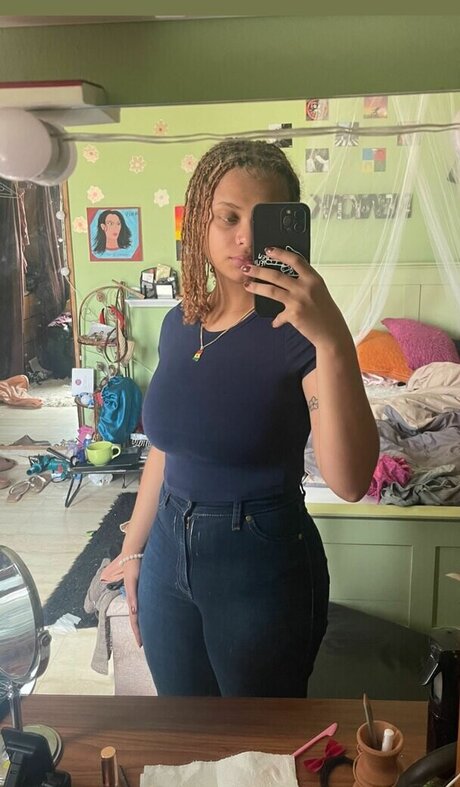 Lexcova porn model photo