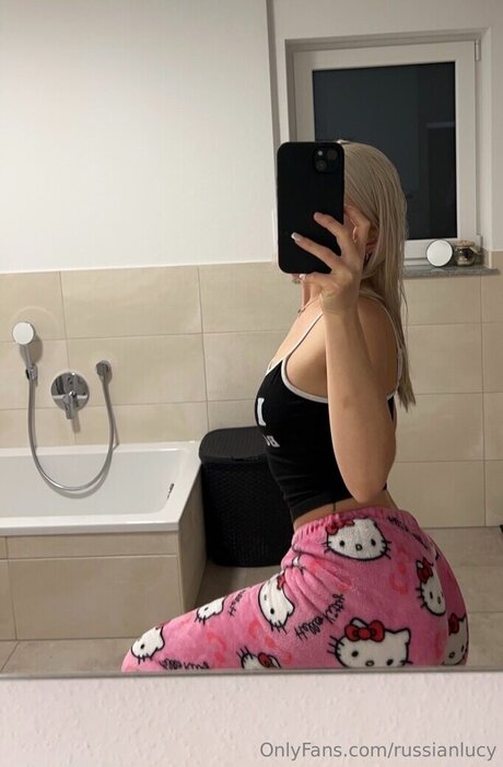 Russianlucy model adult pictures