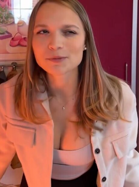 Lisa K ppers star beautiful picture