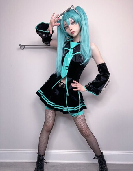 Duckie Cos star sexy images