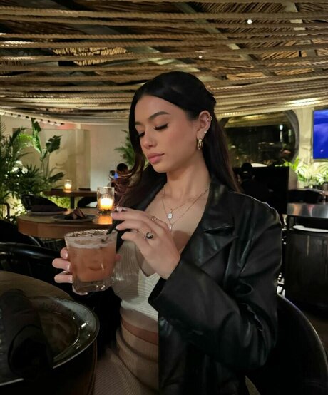 Kaylee Pereira sexy actress image