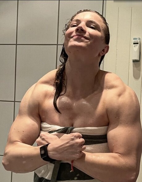 Lea Schreiner pornstar high quality pics