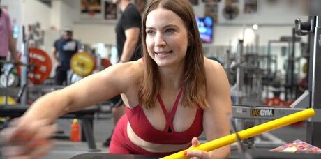 Lea Schreiner star perfect photo