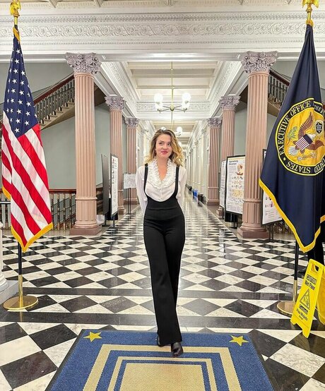 Louise Aubery pornstar art gallery