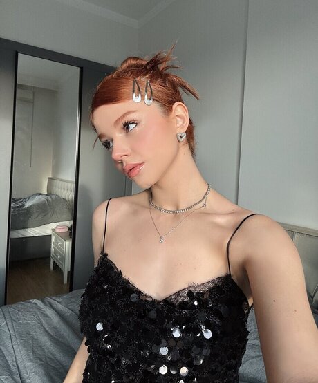 sumruozdenn free star photo