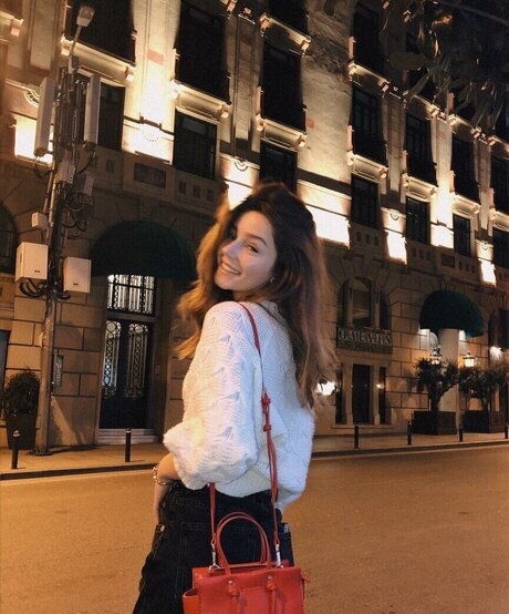 sumruozdenn erotic model picture