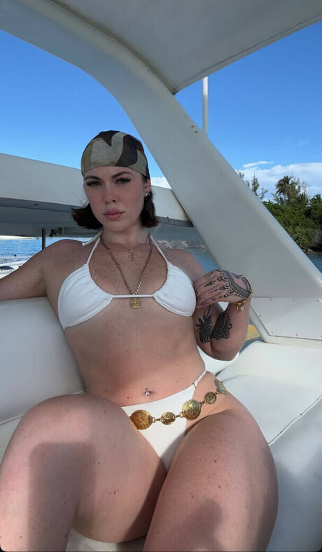 nicolecarluccii free pornstar galleries