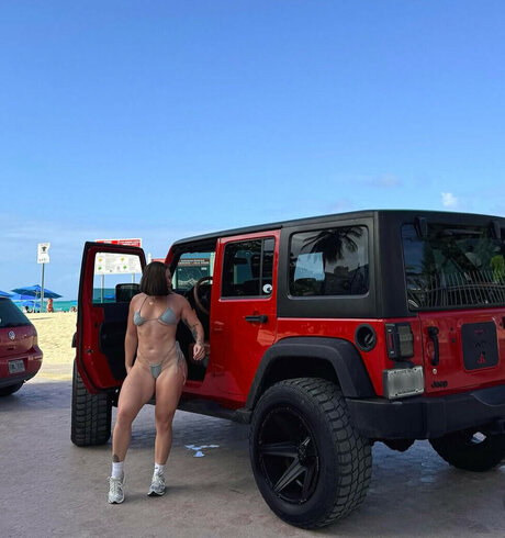 nicolecarluccii model best pictures