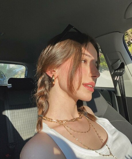 ebrarkrbkn pornstar art pic