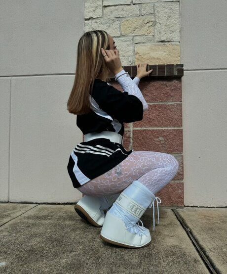 des suzanne beautiful pornstar pics