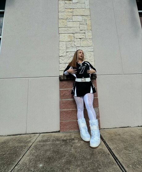 des suzanne exclusive actress archive