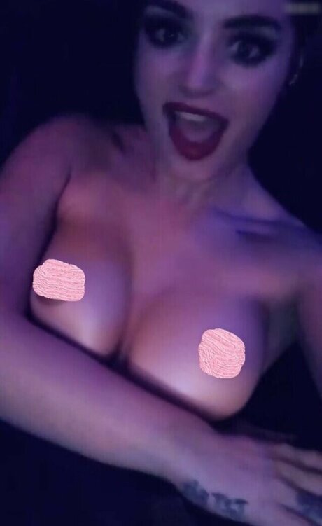 Saraya Jade Bevis star free pics