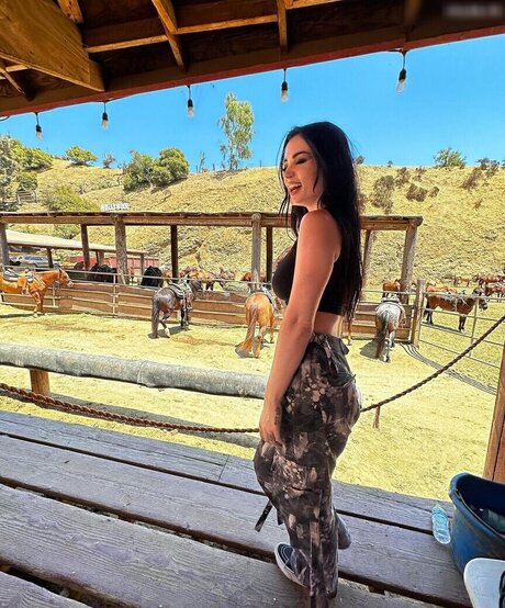 Saraya Jade Bevis model nice pics