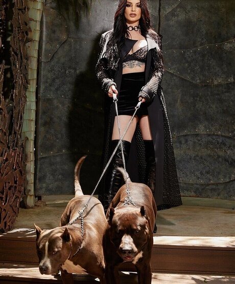 Saraya Jade Bevis pornstar hd images