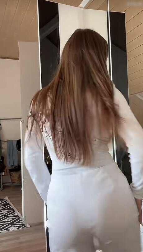 Darling sxh beautiful model pics