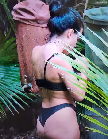 Leyla Lahouar high quality model galleries