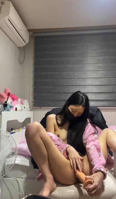 ehxoehlstkfka0 naked star pictures