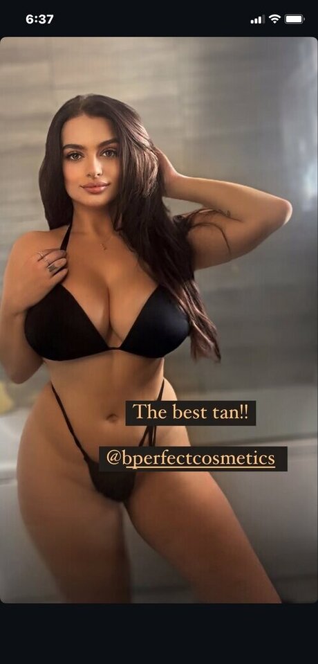 Shaina Michaela model best image