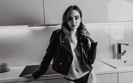 Kamilla Manina pornstar hot img