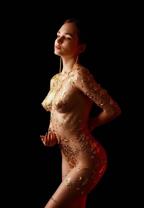 Kamilla Manina high quality actress photos