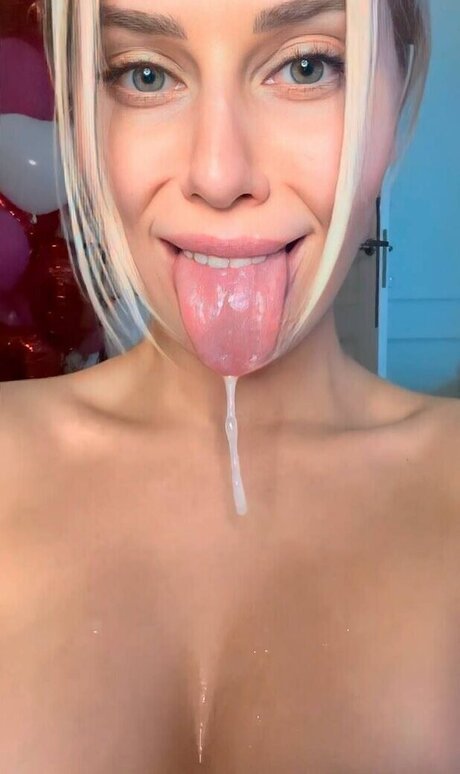 Sexy Su4ka nude model gallery