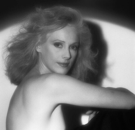 Sondra Locke pretty actress img