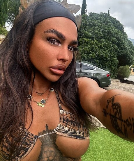 Anny Marry pornstar art gallery