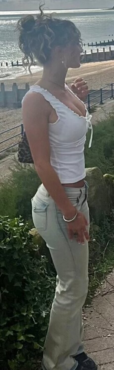 Millie Smith star high quality pictures