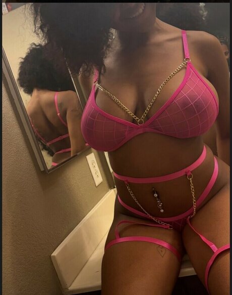 Alicia Adams star sexy gallery