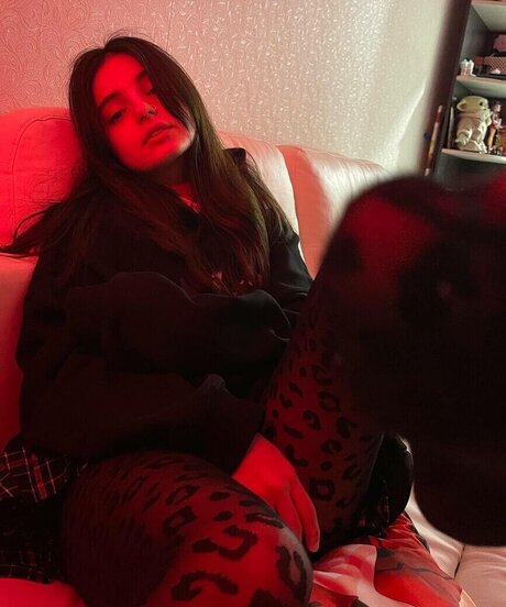 pizzahubbbb art actress gallery