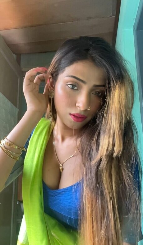 itz me saheli official model exclusive picture