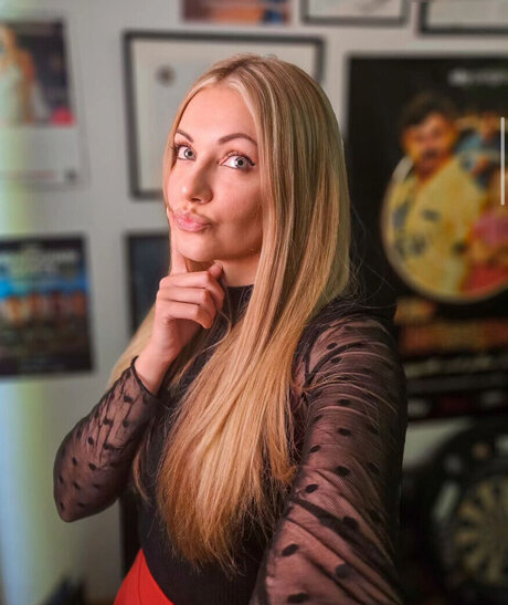 Sarah Milkowski perfect actress galleries