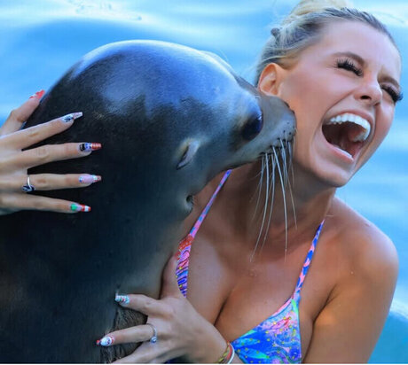 Md1syn Sh1pmn star photos