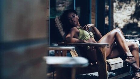 Karrueche Tran free model gallery