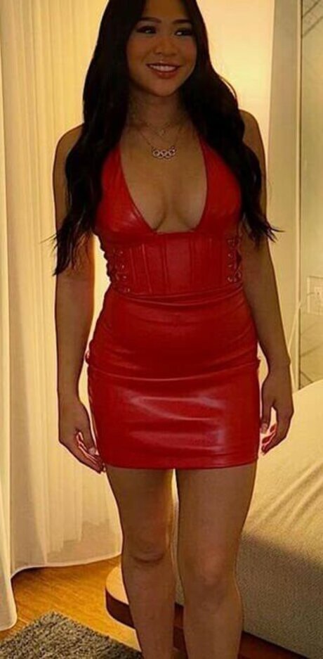 Suni Lee star pretty picture