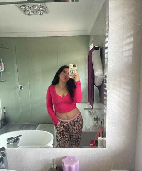 ASMR JADE pornstar picture