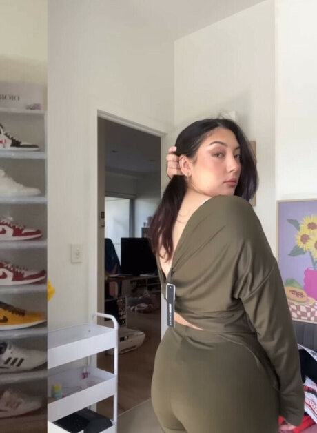 ASMR JADE nude model images