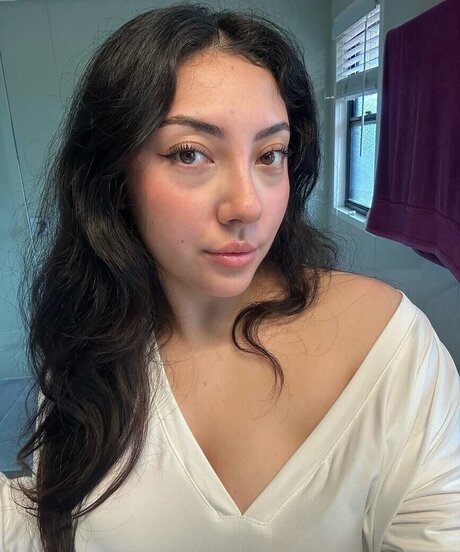 ASMR JADE free actress pics