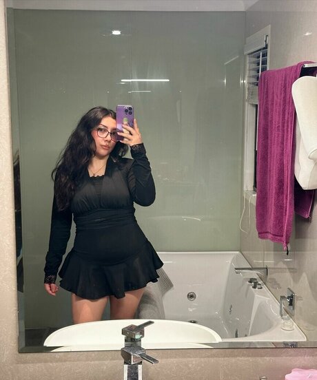 ASMR JADE porn star photos