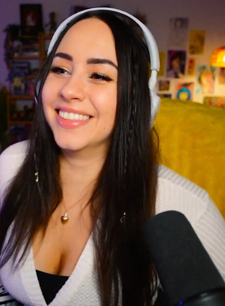 Bunnygirl model nude pics