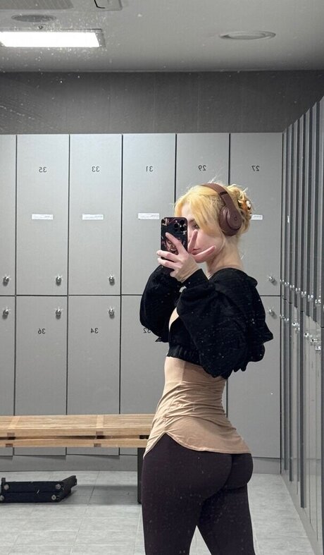 ohikopoi art actress picture