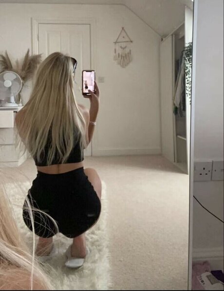 maya zrv high quality pornstar pics