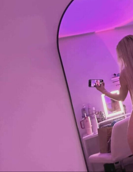 maya zrv nudes model photo