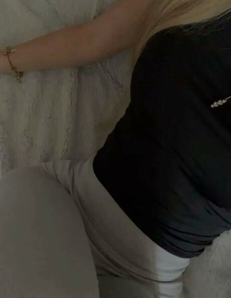 maya zrv pornstar hot picture