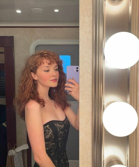 Taylor Richardson nude actress pic