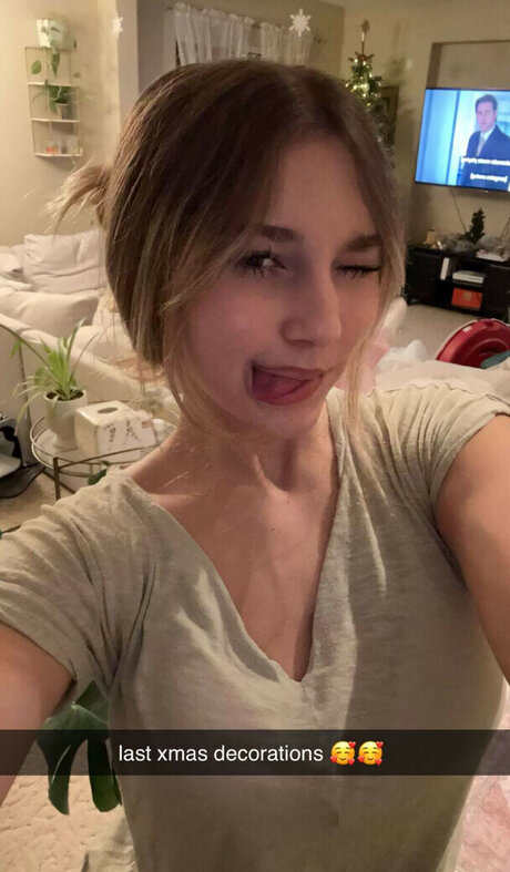 Sara Dobrik porn model pics