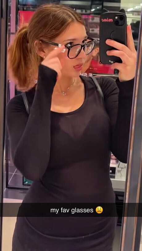 Sara Dobrik pornographic star archive